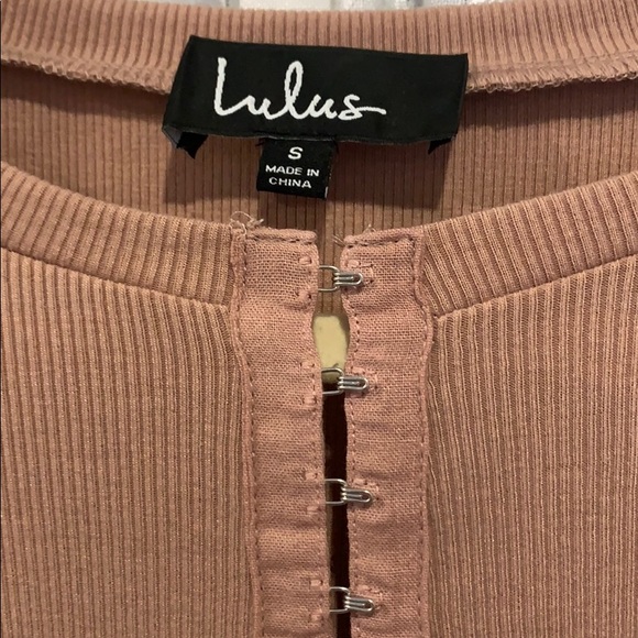 Lulu’s Hook & Eye Ribbed Long Sleeve Top - Picture 3 of 4